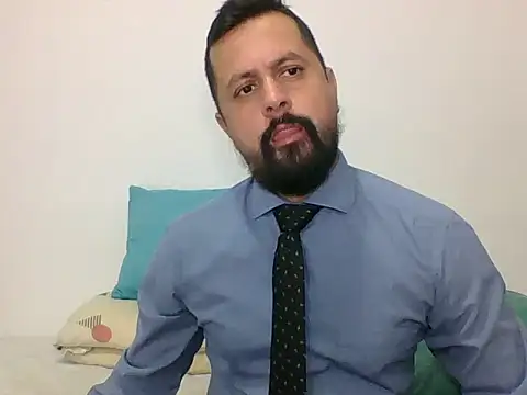 Snapshot of TRIISTAN_KING10 chatting on March 6, 8:27 pm TRIISTAN KING10 online show from March 6, 8:27 pm