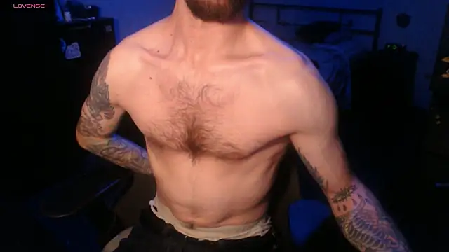Snapshot of SexxxyLouis chatting on October 4, 6:35 pm SexxxyLouis online show from October 4, 6:35 pm