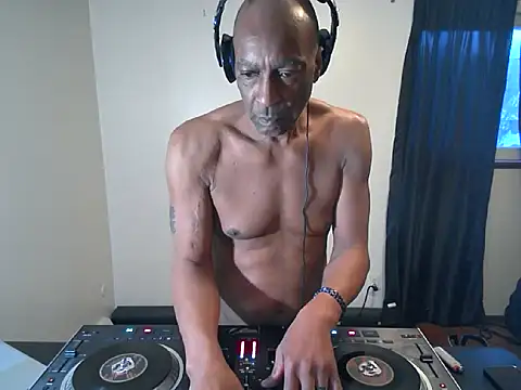Snapshot of longdick4you8686 chatting on March 16, 10:53 pm longdick4you8686 online show from March 16, 10:53 pm