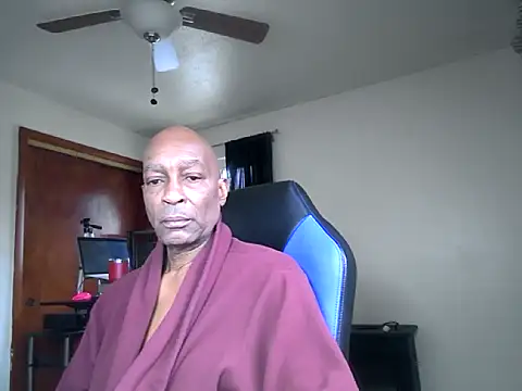 Snapshot of longdick4you8686 chatting on February 27, 3:48 pm longdick4you8686 online show from February 27, 3:48 pm