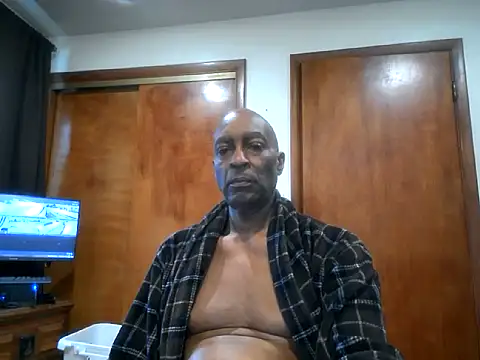 Snapshot of longdick4you8686 chatting on February 8, 8:53 pm longdick4you8686 online show from February 8, 8:53 pm