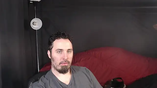 Snapshot of Metalstud chatting on February 23, 11:36 pm Metalstud online show from February 23, 11:36 pm