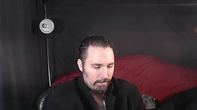 Snapshot of Metalstud chatting on February 20, 10:37 pm Metalstud online show from February 20, 10:37 pm