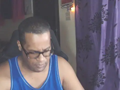 Snapshot of thesugar32 chatting on October 3, 2:16 am thesugar32 online show from October 3, 2:16 am
