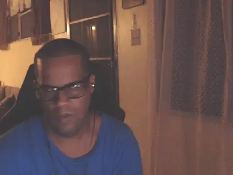 Snapshot of thesugar32 chatting on September 23, 2:33 am thesugar32 online show from September 23, 2:33 am