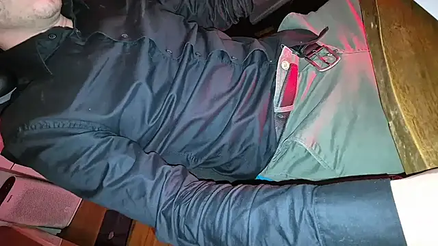 -luckybong- online show from January 13, 5:02 pm