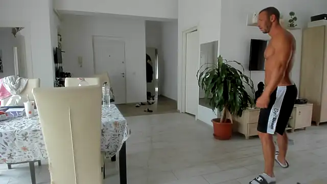 woolfiie online show from September 26, 8:01 am