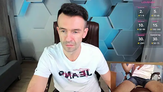 SteveTiger online show from March 11, 12:01 pm