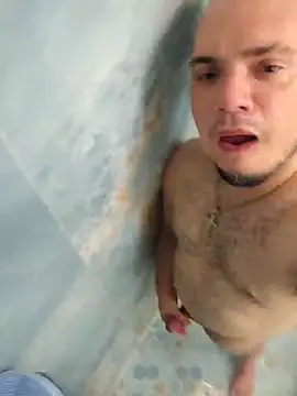 Snapshot of latinoflpr chatting on October 13, 2:50 am latinoflpr online show from October 13, 2:50 am