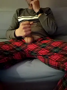 praqun2021 online show from April 25, 6:38 pm