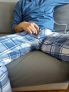 praqun2021 online show from March 7, 6:00 am