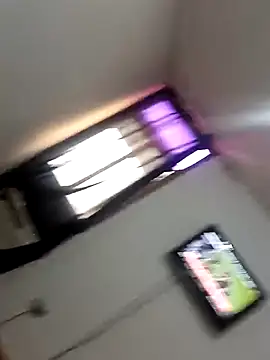 joanpinzon online show from November 9, 4:11 pm