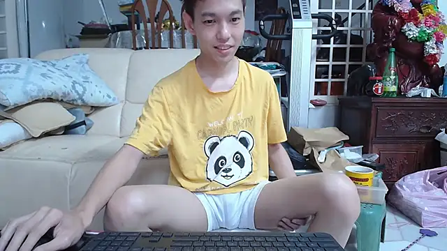 Snapshot of andrewooi chatting on September 12, 7:58 pm andrewooi online show from September 12, 7:58 pm