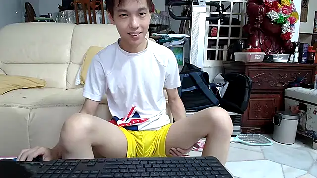 Snapshot of andrewooi chatting on December 8, 5:50 am andrewooi online show from December 8, 5:50 am