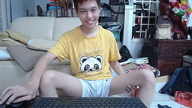 Snapshot of andrewooi chatting on March 2, 8:16 am andrewooi online show from March 2, 8:16 am