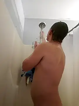 Snapshot of MaddyC6992 chatting on January 10, 3:39 am MaddyC6992 online show from January 10, 3:39 am