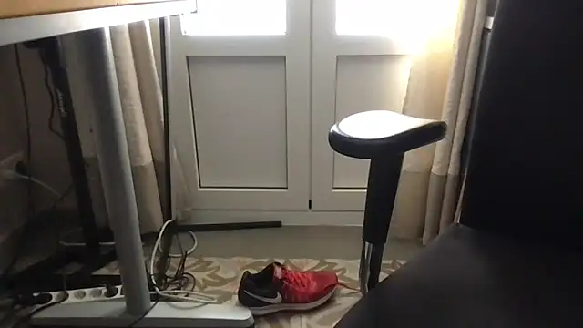 longqwert online show from January 7, 9:25 am