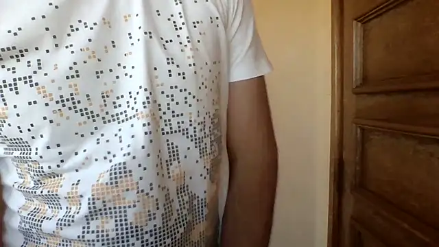 Snapshot of Leo_Big chatting on October 20, 3:49 pm Leo Big online show from October 20, 3:49 pm