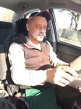 DanielOhCool online show from March 11, 8:32 am