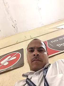 Vickyrajput009 online show from April 24, 1:57 pm