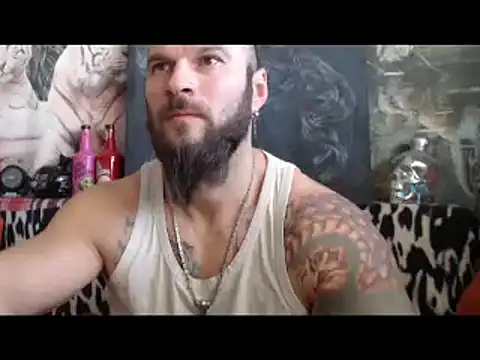 Snapshot of viking_30 chatting on December 16, 7:04 am viking 30 online show from December 16, 7:04 am