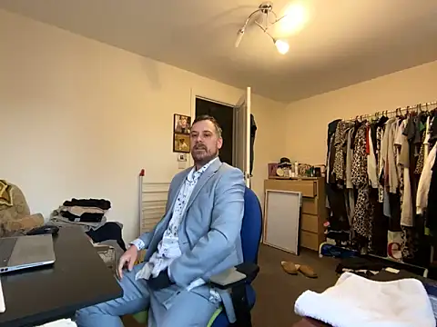 Kramer023 online show from February 7, 11:56 am