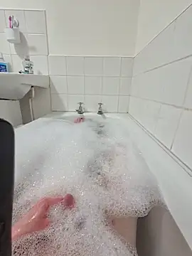 Deebo2212 online show from February 18, 12:31 am