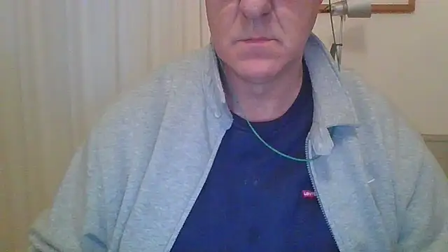 Snapshot of ANONIMO7735 chatting on February 19, 4:33 pm ANONIMO7735 online show from February 19, 4:33 pm