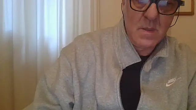 Snapshot of ANONIMO7735 chatting on March 17, 4:01 pm ANONIMO7735 online show from March 17, 4:01 pm