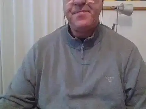 Snapshot of ANONIMO7735 chatting on December 15, 5:45 am ANONIMO7735 online show from December 15, 5:45 am