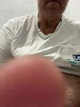 Snapshot of ANONIMO7735 chatting on March 2, 9:52 pm ANONIMO7735 online show from March 2, 9:52 pm
