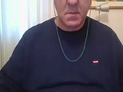 Snapshot of ANONIMO7735 chatting on December 31, 6:27 am ANONIMO7735 online show from December 31, 6:27 am