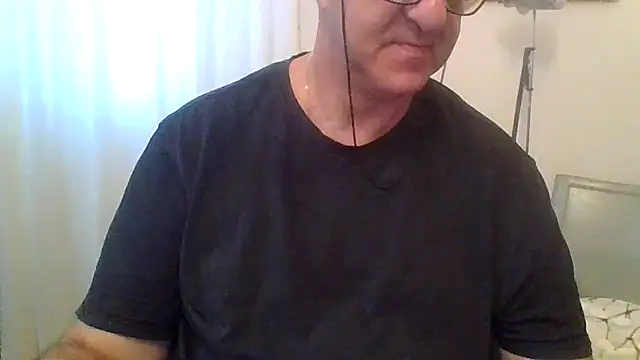 Snapshot of ANONIMO7735 chatting on September 15, 5:09 am ANONIMO7735 online show from September 15, 5:09 am
