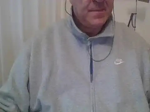 Snapshot of ANONIMO7735 chatting on January 12, 6:28 am ANONIMO7735 online show from January 12, 6:28 am