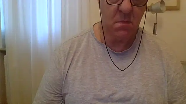 Snapshot of ANONIMO7735 chatting on September 13, 5:08 am ANONIMO7735 online show from September 13, 5:08 am