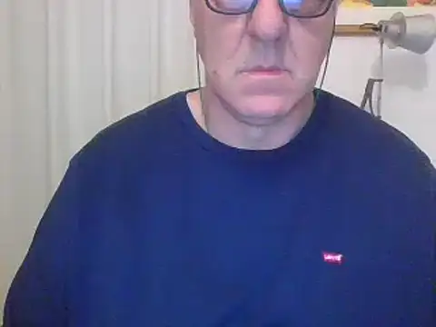 Snapshot of ANONIMO7735 chatting on December 9, 4:18 pm ANONIMO7735 online show from December 9, 4:18 pm
