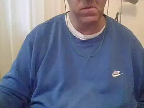Snapshot of ANONIMO7735 chatting on December 9, 6:13 am ANONIMO7735 online show from December 9, 6:13 am