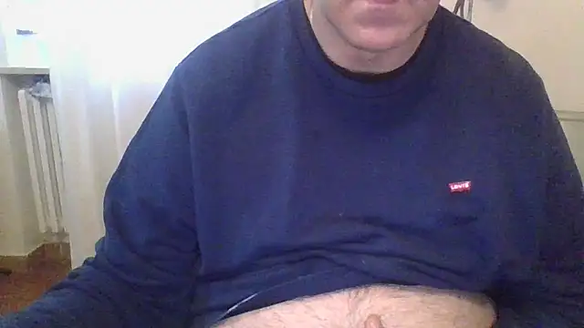 Snapshot of ANONIMO7735 chatting on February 28, 9:15 am ANONIMO7735 online show from February 28, 9:15 am