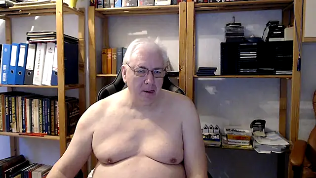 SchwanzhureXXL online show from January 7, 8:05 am