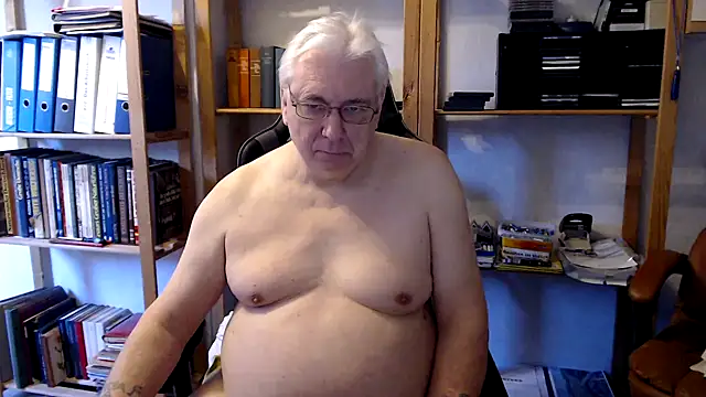 SchwanzhureXXL online show from March 8, 8:08 am