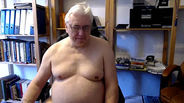 SchwanzhureXXL online show from March 18, 9:23 am