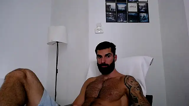 Snapshot of Verycutex chatting on October 5, 7:01 am Verycutex online show from October 5, 7:01 am