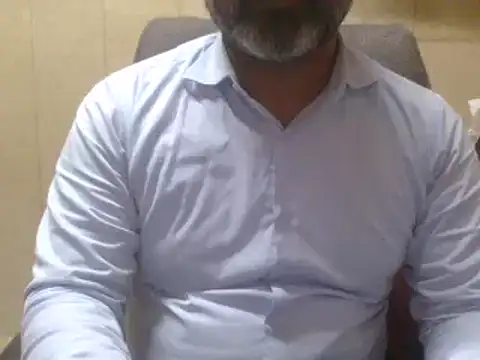 Snapshot of hairymaster95 chatting on February 27, 6:50 am hairymaster95 online show from February 27, 6:50 am