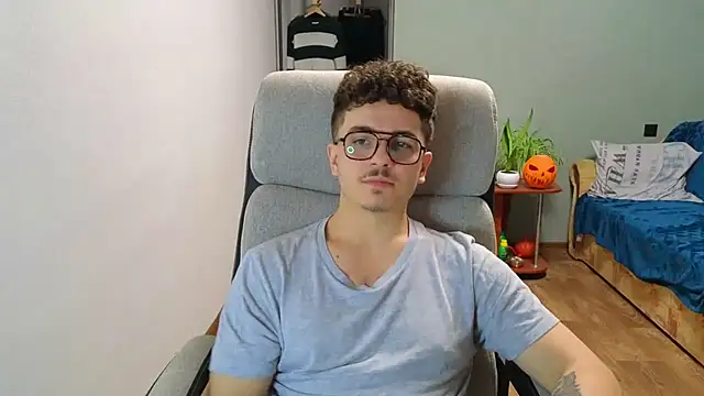 Remy Miles online show from November 27, 2:21 pm