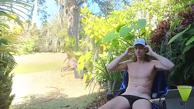 Snapshot of eliberator1777 chatting on February 9, 8:02 pm eliberator1777 online show from February 9, 8:02 pm