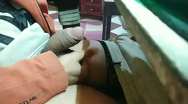 growing20yo online show from February 7, 11:24 pm