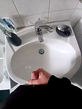 AsianMilfnterBerlin online show from April 20, 4:53 pm