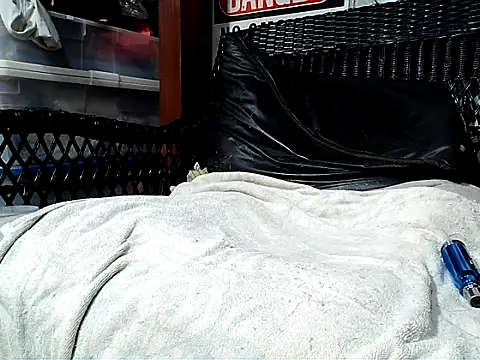 HungHawaiian808xh online show from September 24, 10:52 pm