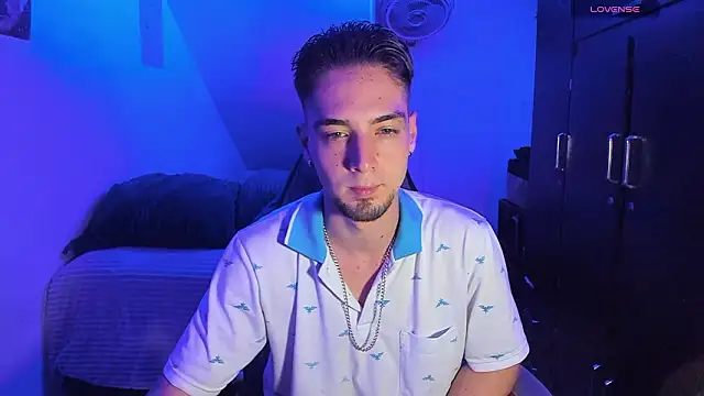 Alex smith00 online show from March 18, 12:24 am