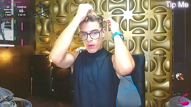 Snapshot of angel_sexyevil chatting on March 12, 12:26 pm angel sexyevil online show from March 12, 12:26 pm